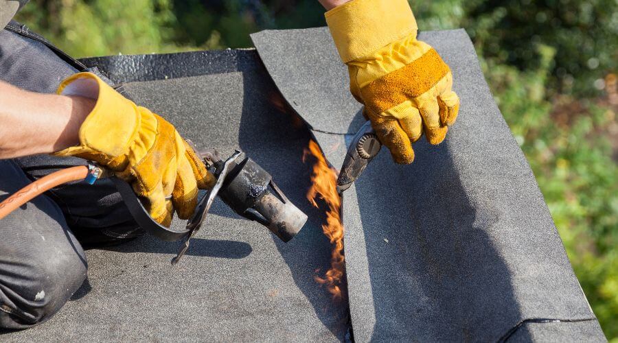 Professional gutter cleaning in Detroit, AL